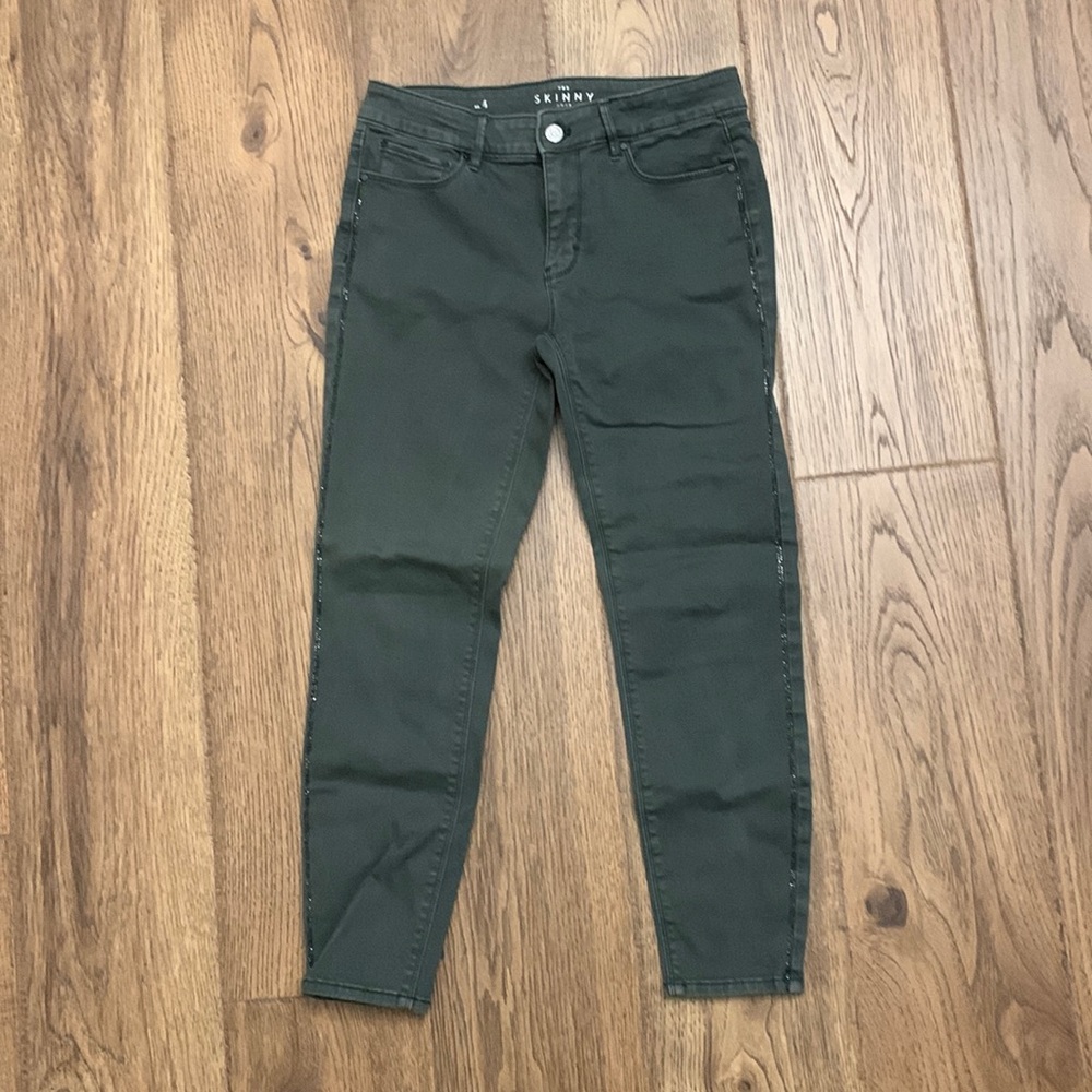 White House Black Market Skinny Crop Jeans